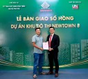 Uniland bàn giao sổ hồng dự án Newtown 8 đến tay khách hàng