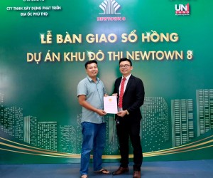 Uniland bàn giao sổ hồng dự án Newtown 8 đến tay khách hàng